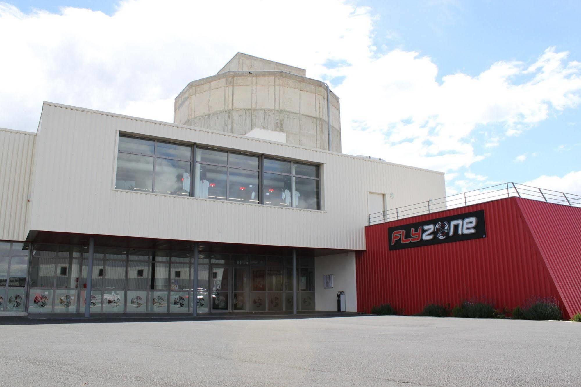 Auberge Flyzone Lezignan-Corbieres Exterior foto